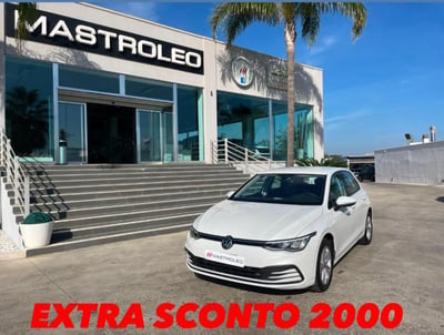 Volkswagen Golf Variant 1.0 eTSI EVO DSG Life del 2021 usata a Tricase