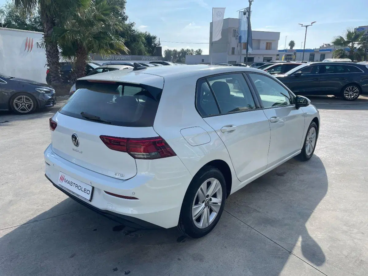 Volkswagen Golf Variant usata a Lecce (11)