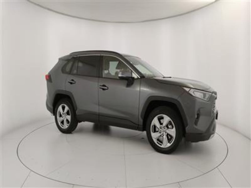 Toyota Rav4 usata a Bari (10)