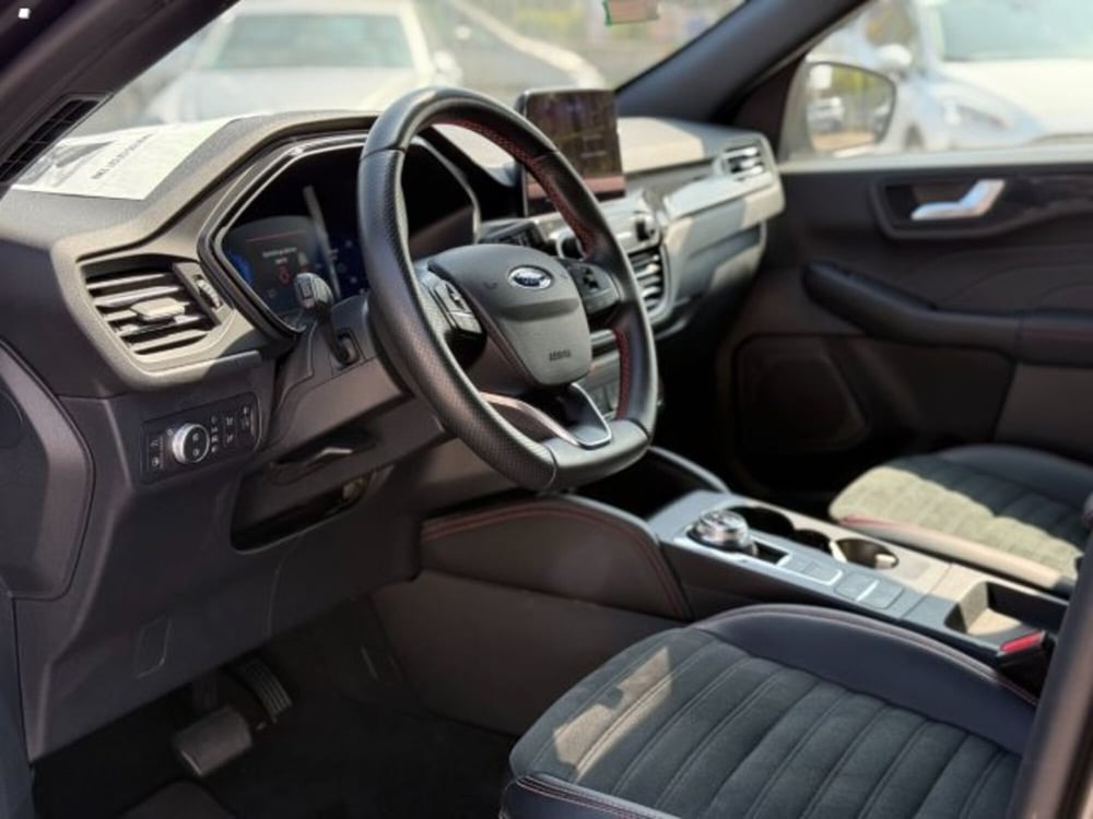 Ford Kuga usata a Lucca (6)