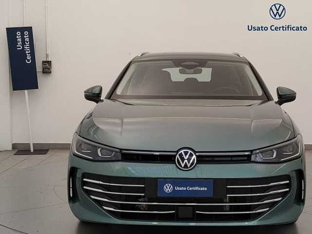 Volkswagen Passat nuova a Varese (2)