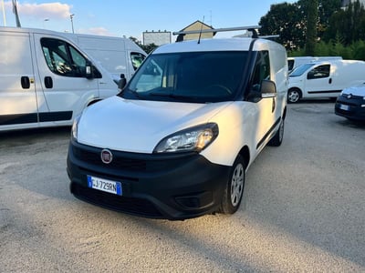 Fiat Dobl&ograve; Furgone cargo 1.6 mjt 105cv CH1 Lounge S&amp;S MY19 del 2022 usata a Milano