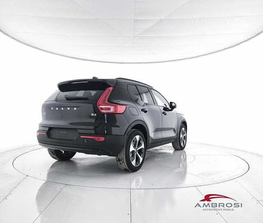 Volvo XC40 nuova a Viterbo (3)