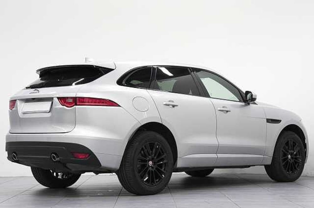 Jaguar F-Pace usata a Como (4)