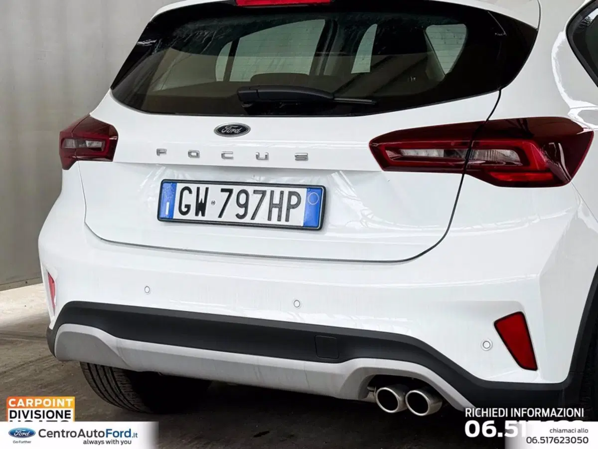 Ford Focus Station Wagon nuova a Roma (17)