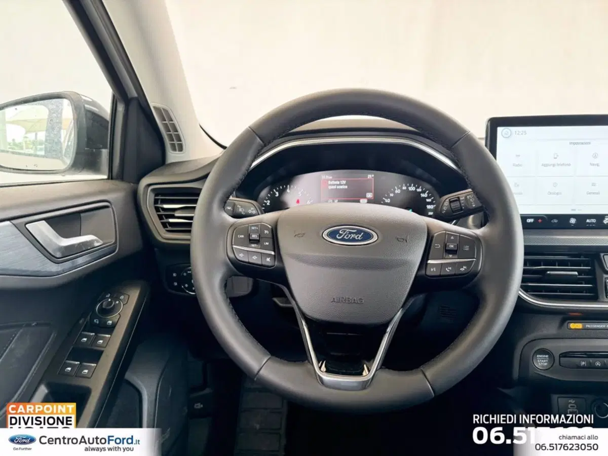 Ford Focus Station Wagon nuova a Roma (18)