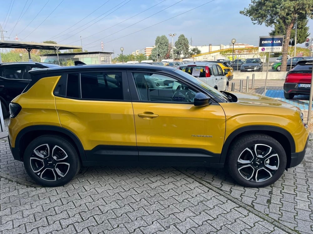 Jeep Avenger nuova a Milano (5)