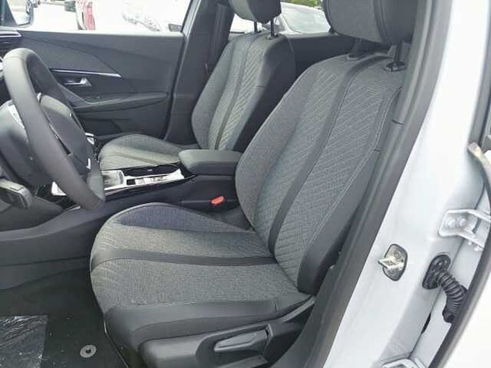 Peugeot 2008 nuova a Ravenna (11)
