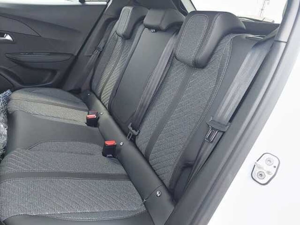 Peugeot 2008 nuova a Ravenna (12)