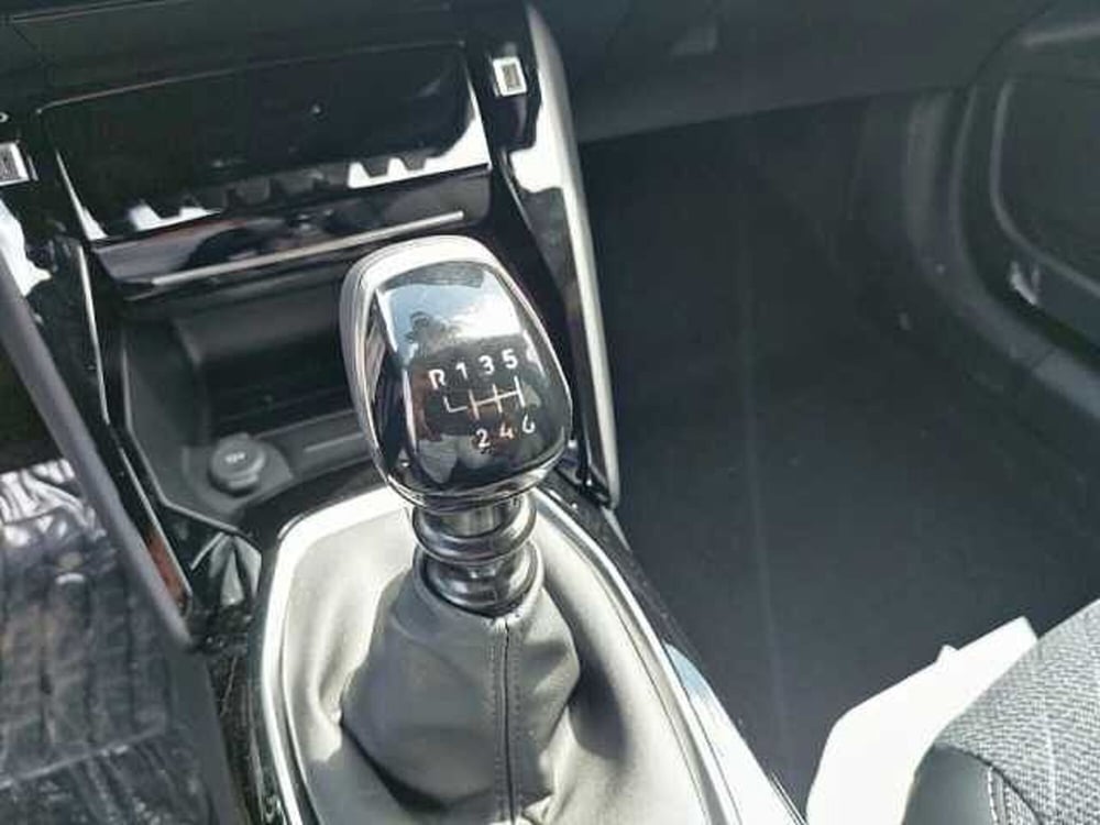 Peugeot 2008 nuova a Ravenna (14)