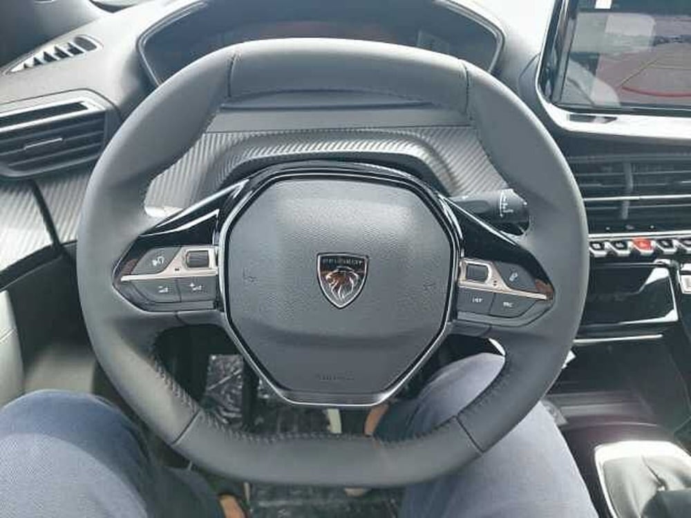 Peugeot 2008 nuova a Ravenna (9)