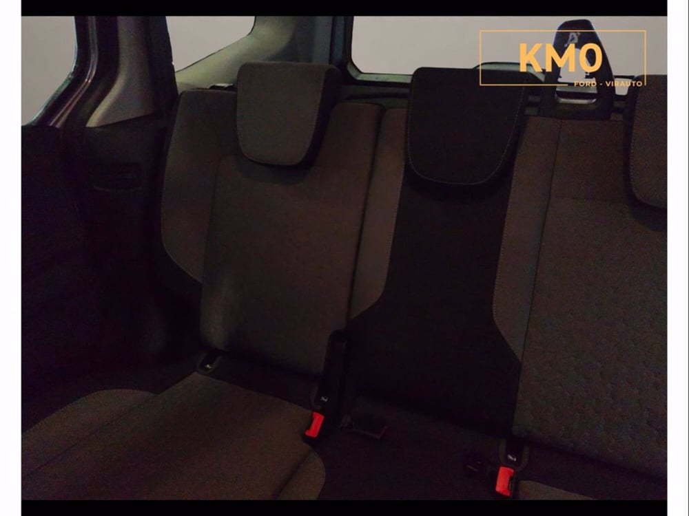 Ford Tourneo Courier nuova a Catania (6)