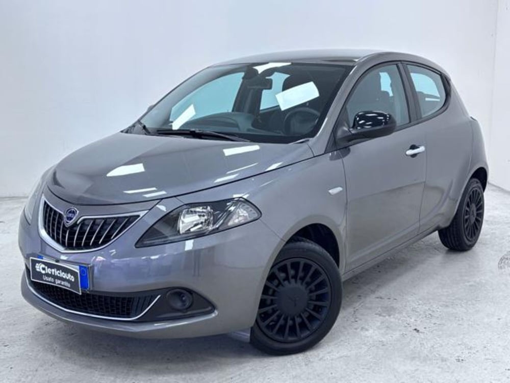 Lancia Ypsilon usata a Como