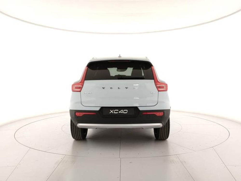 Volvo XC40 nuova a Modena (4)