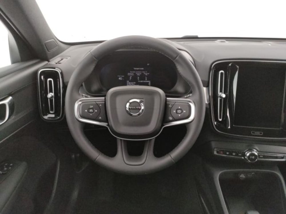 Volvo XC40 nuova a Modena (14)