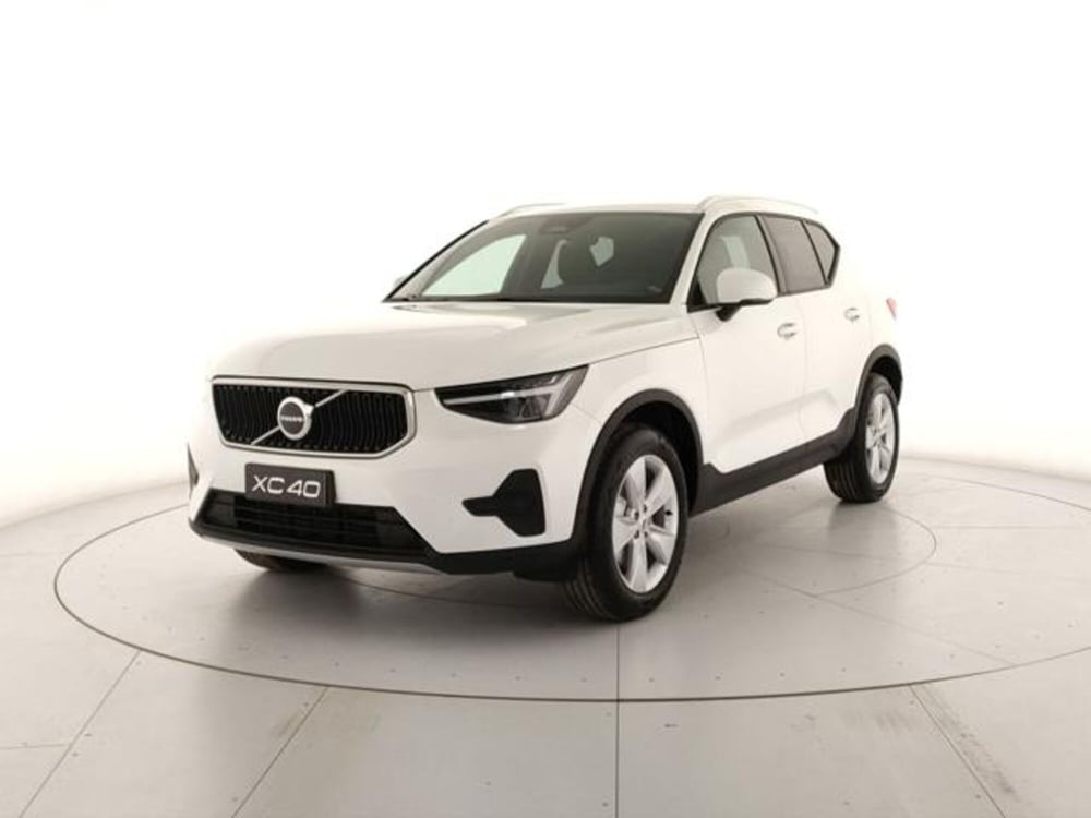 Volvo XC40 nuova a Modena (2)