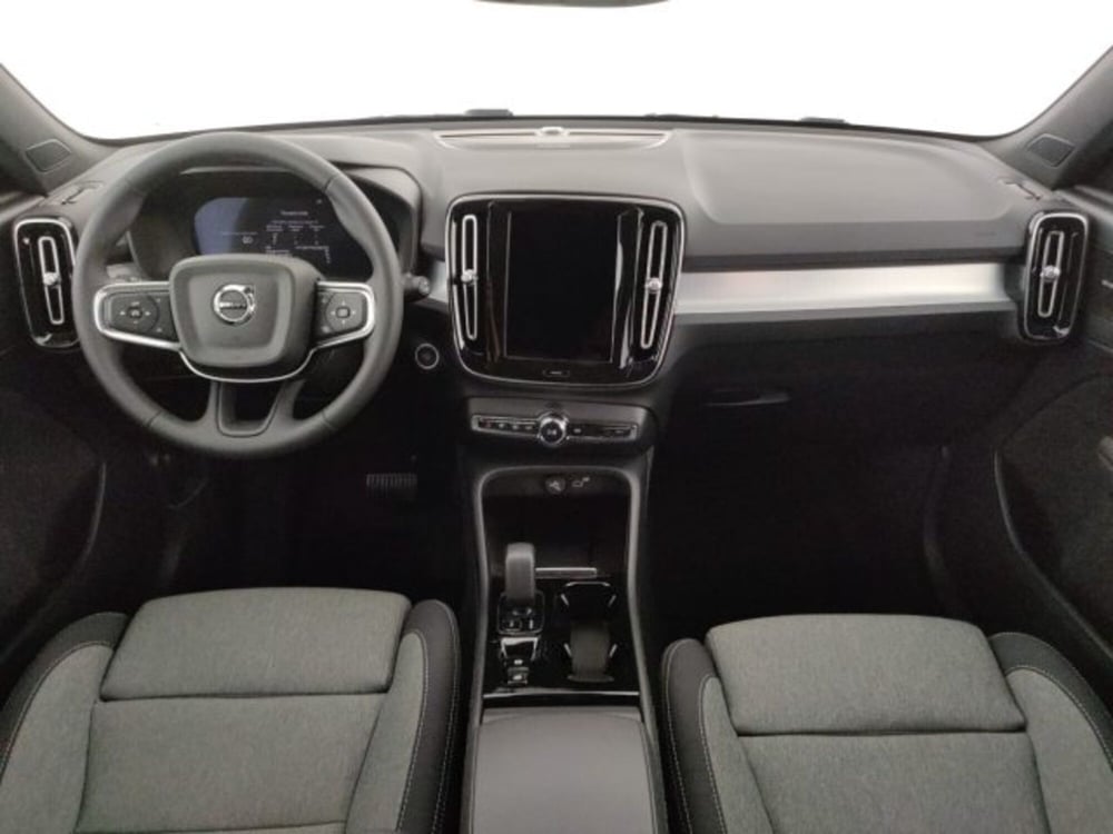 Volvo XC40 nuova a Modena (13)