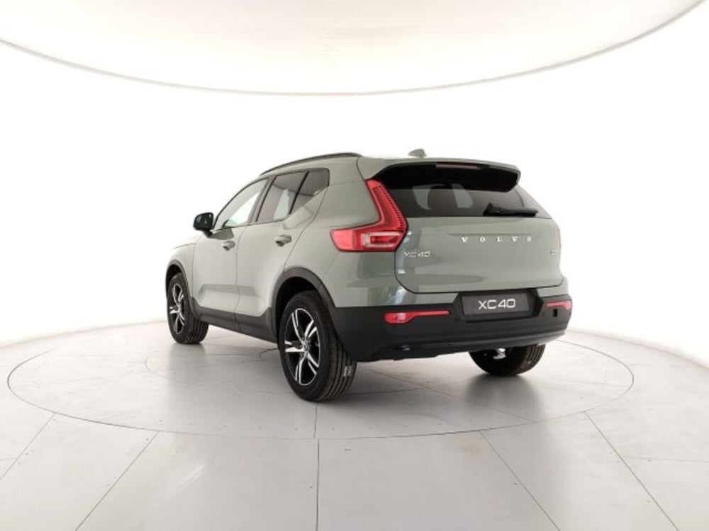 Volvo XC40 nuova a Modena (3)