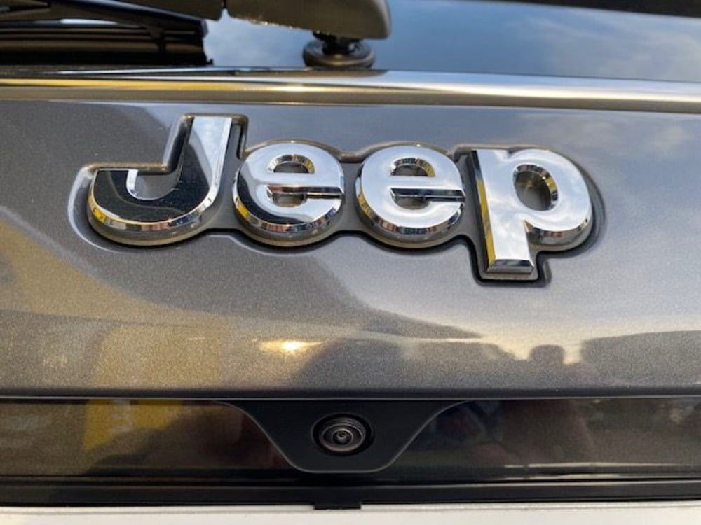 Jeep Compass nuova a Milano (14)