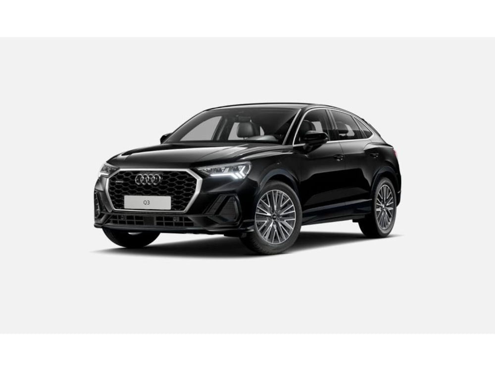 Audi Q3 Sportback nuova a Novara (2)