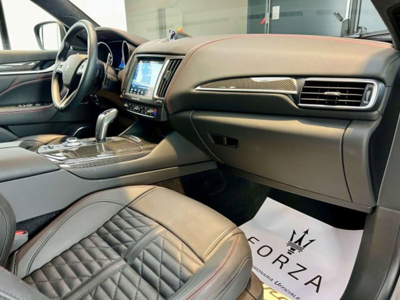 Maserati Levante usata a Torino (7)