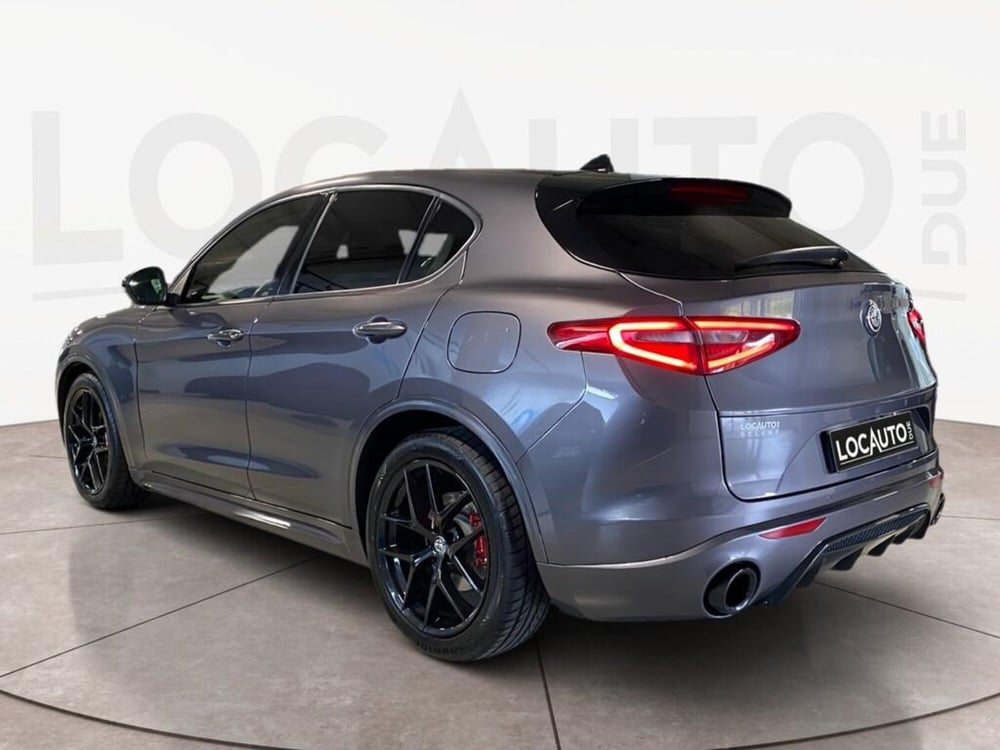 Alfa Romeo Stelvio usata a Torino (5)