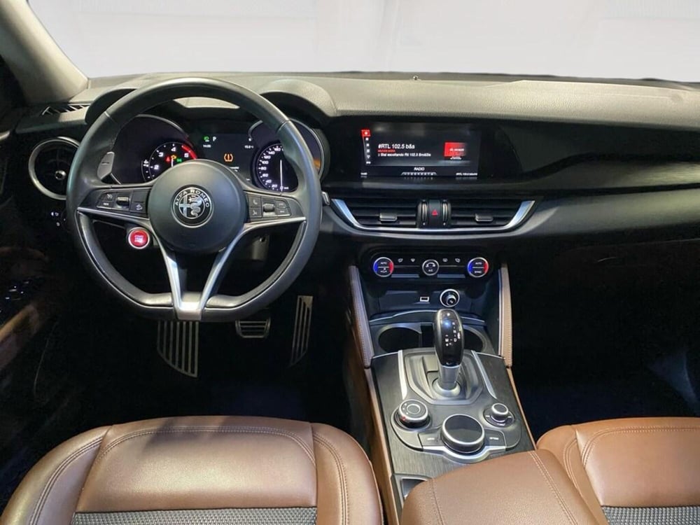 Alfa Romeo Stelvio usata a Torino (6)