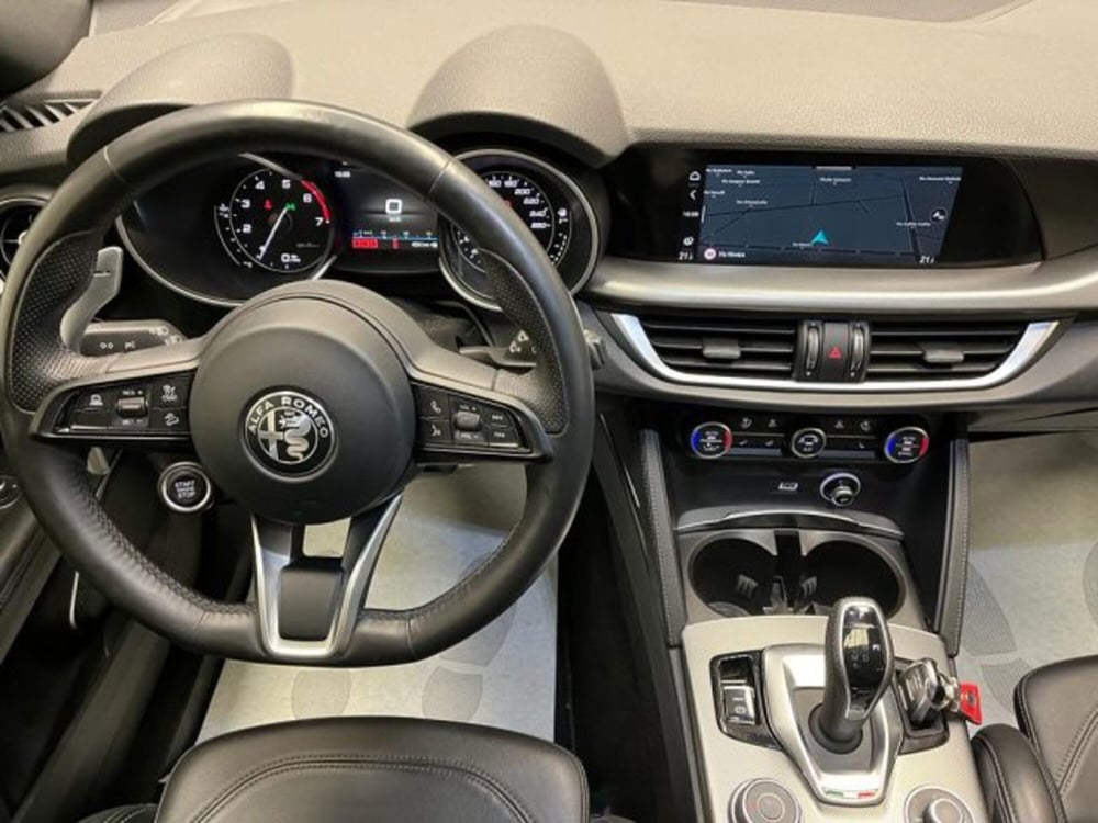 Alfa Romeo Stelvio usata a Biella (19)