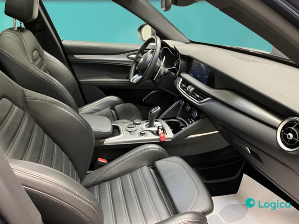 Alfa Romeo Stelvio usata a Biella (15)
