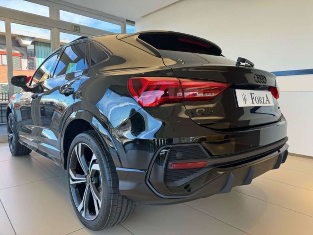 Audi Q3 Sportback nuova a Torino (13)