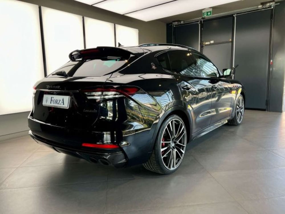 Maserati Levante usata a Torino (8)