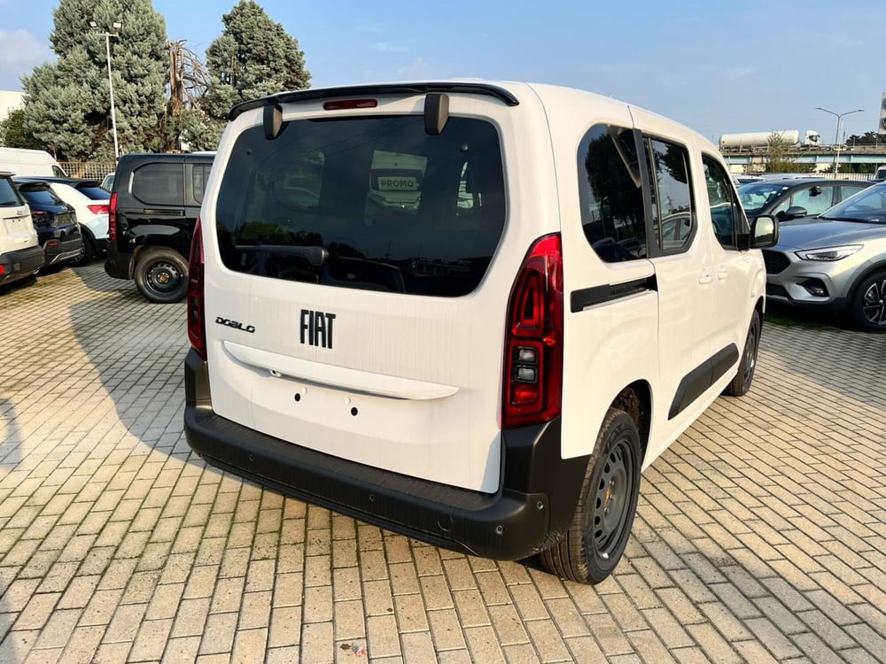 Fiat Doblò Furgone nuova a Milano (9)