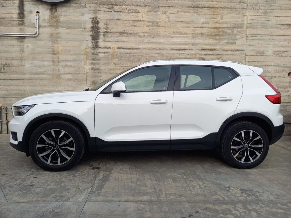 Volvo XC40 usata a Salerno (2)