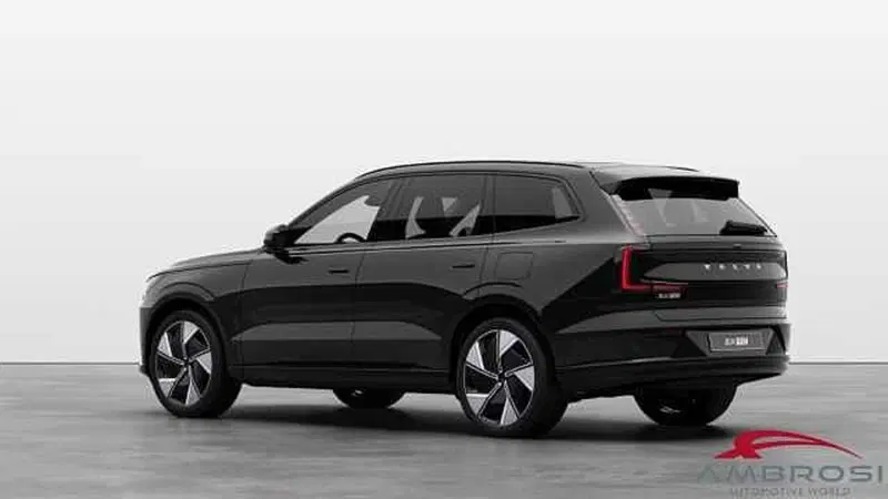 Volvo EX90 nuova a Viterbo (3)