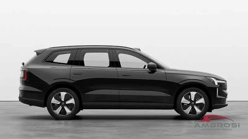 Volvo EX90 nuova a Viterbo (4)