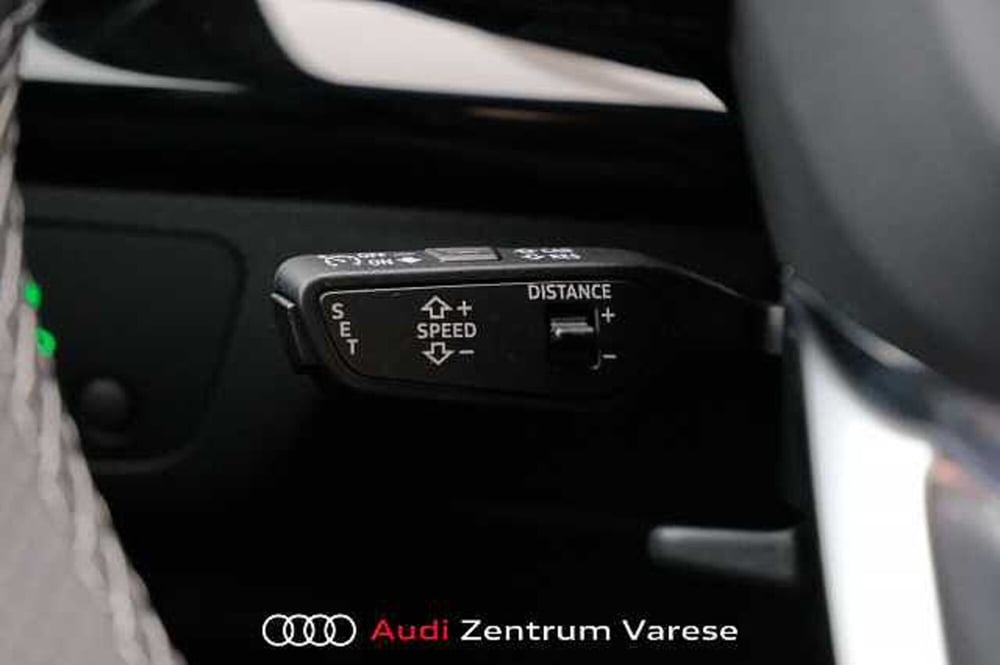 Audi Q5 Sportback nuova a Varese (11)