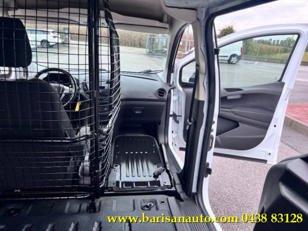 Ford Transit Courier usata a Treviso (10)