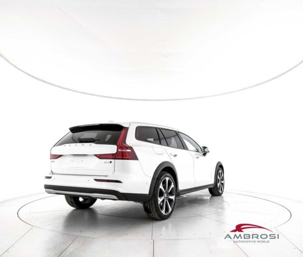 Volvo V60 Cross Country nuova a Perugia (3)