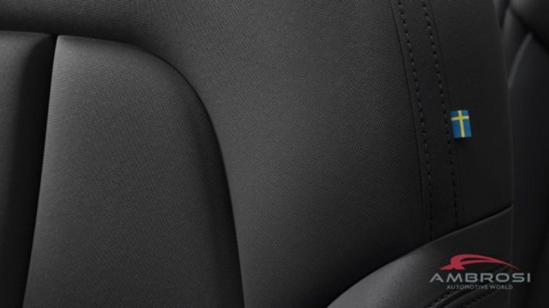 Volvo XC40 nuova a Perugia (13)