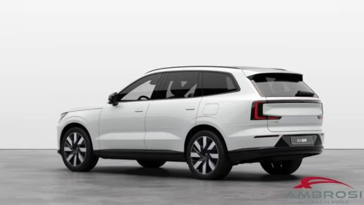 Volvo EX90 nuova a Perugia (2)