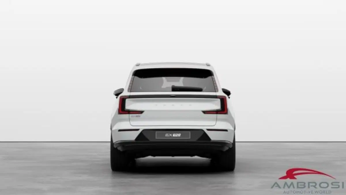 Volvo EX90 nuova a Perugia (3)