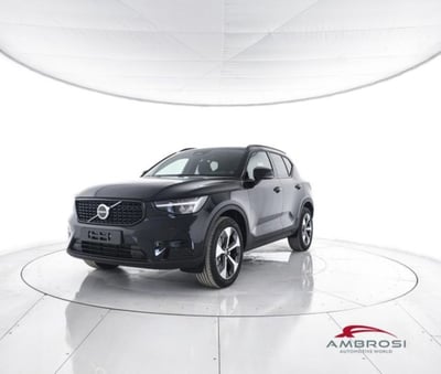 Volvo XC40 B3 automatico Plus Dark  nuova a Corciano