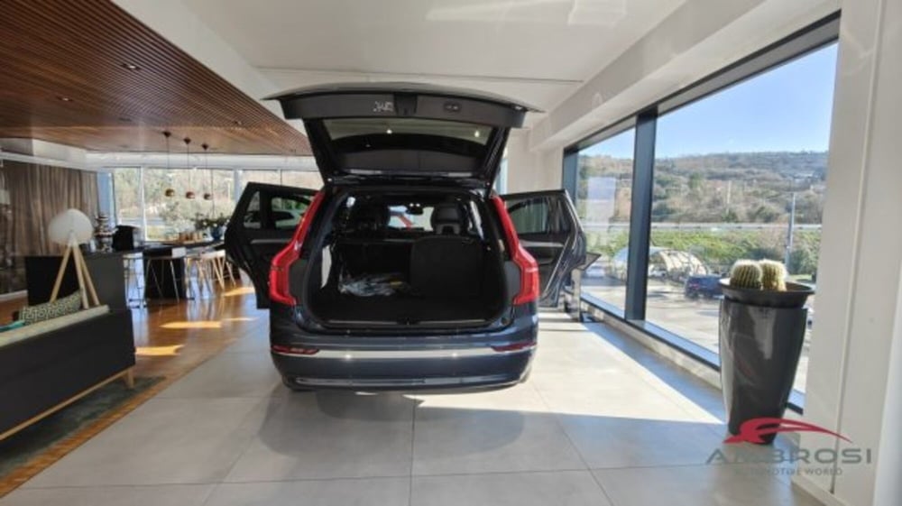 Volvo XC90 nuova a Perugia (6)