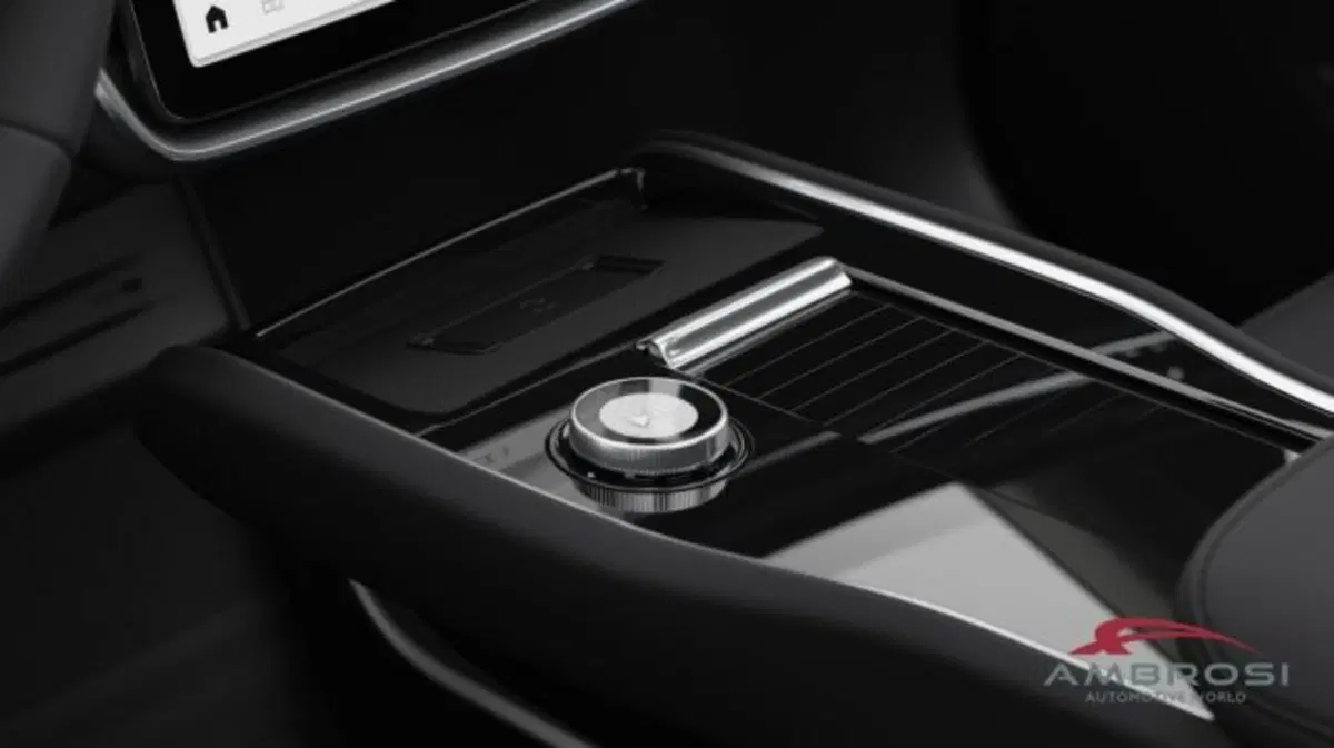 Volvo EX90 nuova a Perugia (9)