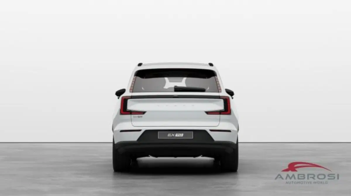 Volvo EX90 nuova a Perugia (2)