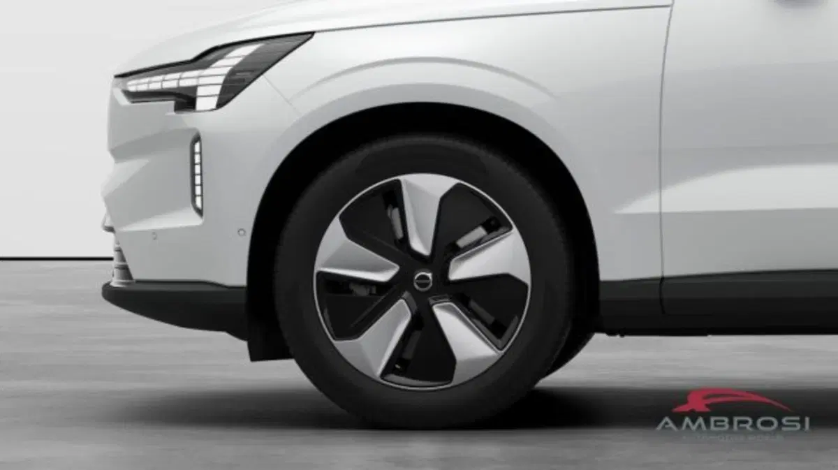 Volvo EX90 nuova a Perugia (3)