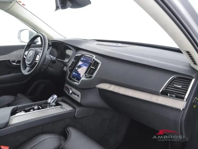 Volvo XC90 usata a Perugia (14)