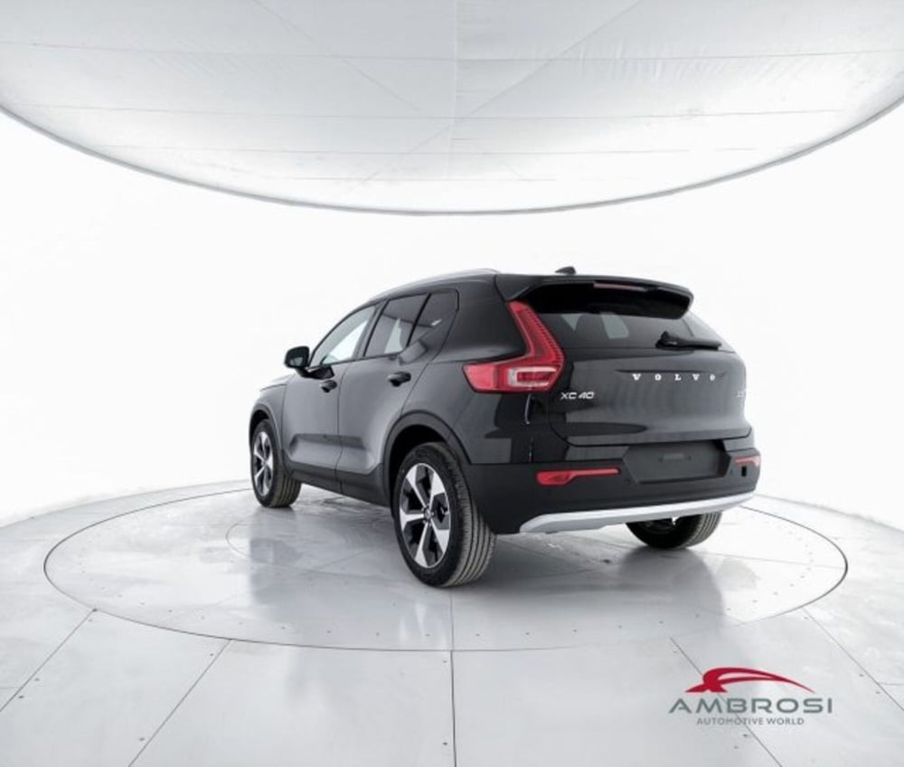 Volvo XC40 nuova a Perugia (4)