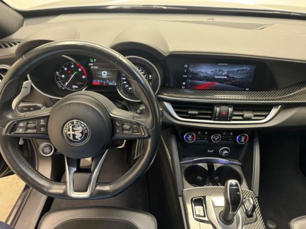 Alfa Romeo Stelvio usata a Biella (18)