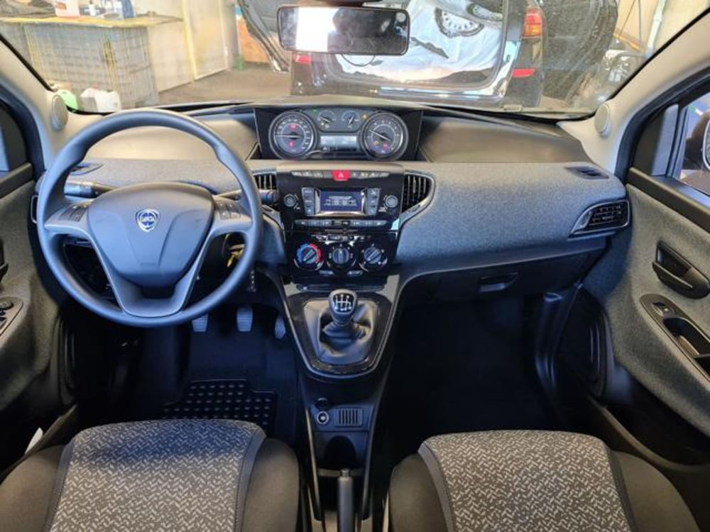 Lancia Ypsilon nuova a Torino (11)